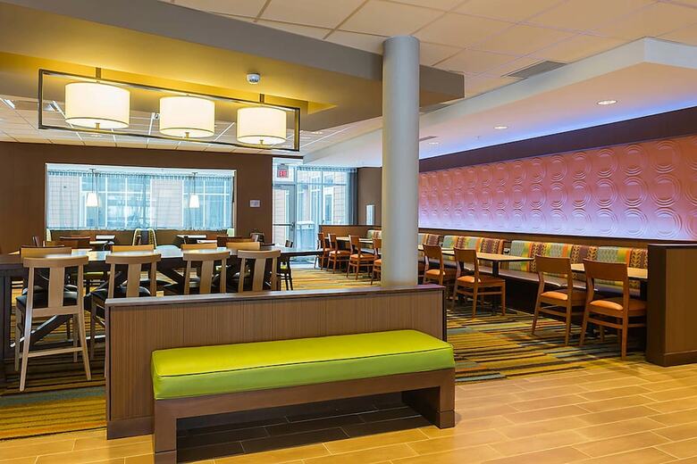 Hotel Fairfield Inn & Suites Jamestown