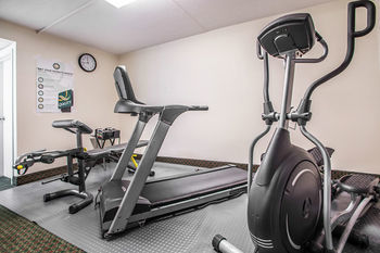 Hotel Quality Inn & Suites Outlet Village