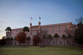 Hotel Embassy Suites Charleston - Historic Charleston