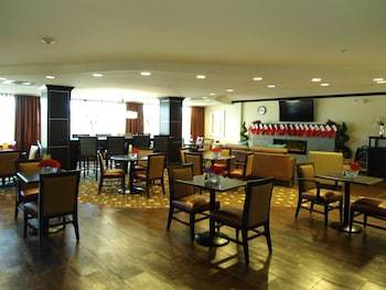 Hotel Holiday Inn Express & Suites Alpine Southeast