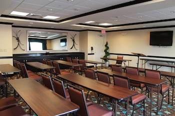 Hotel Holiday Inn Express & Suites Alpine Southeast