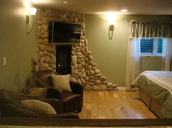 Fox Den Bed And Breakfast