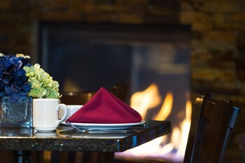 Hotel The Kanata Inns