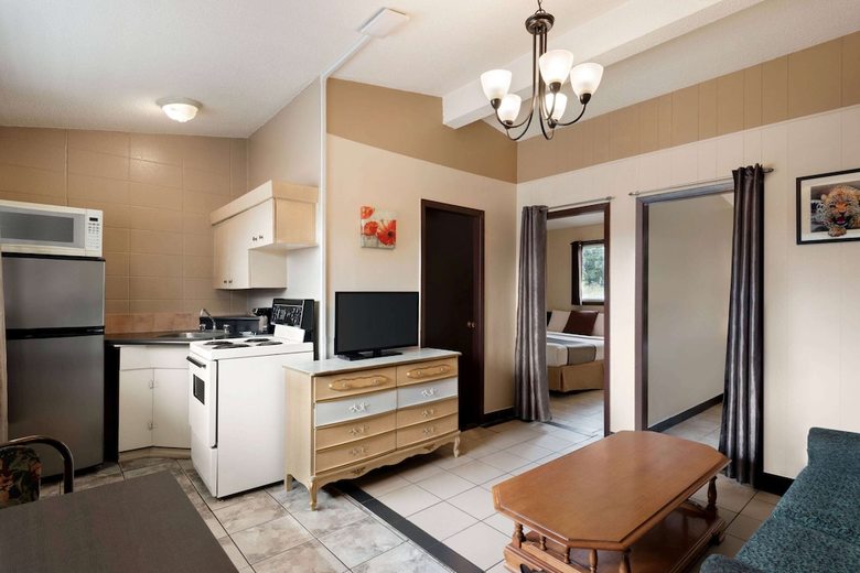 Hotel Thriftlodge Edmonton
