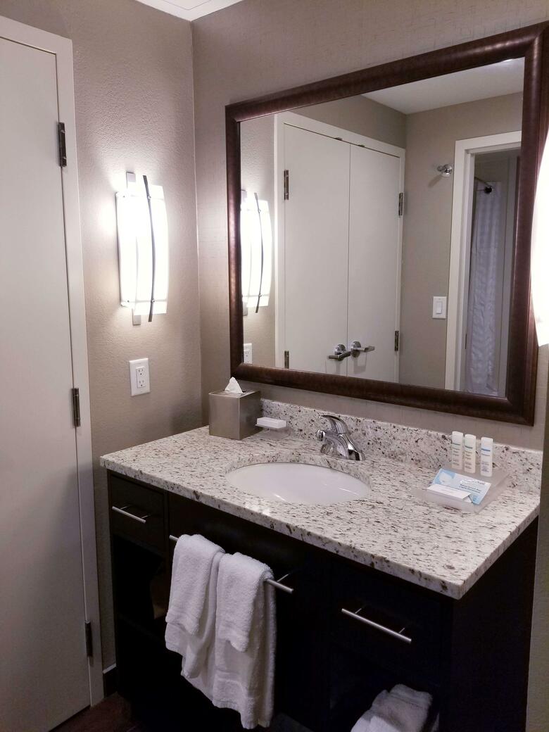 Hotel Homewood Suites By Hilton Calgary-airport, Alberta, Canada