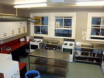 Apartamentos Surf 'n' Snow Backpackers - Hostel / Backpacker