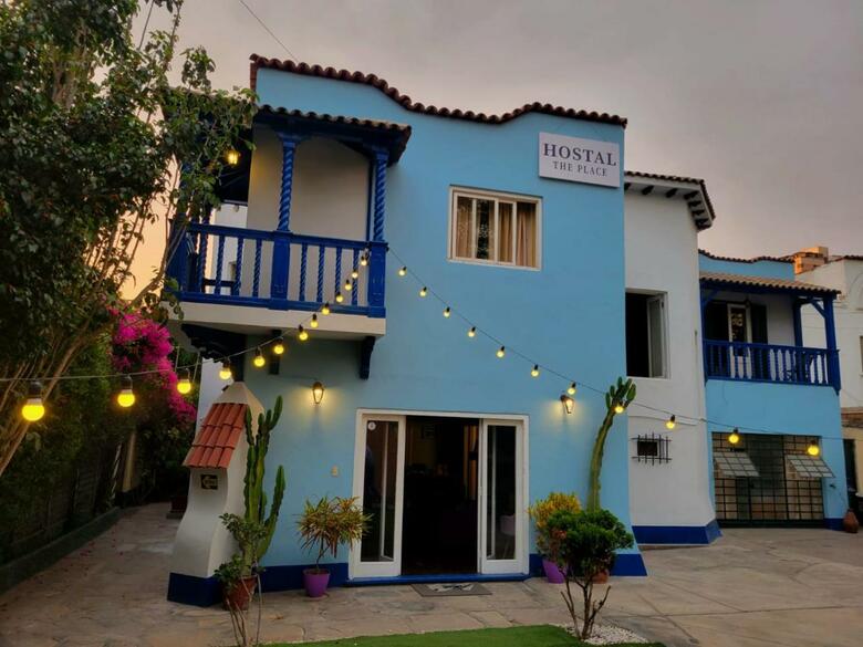 Posada The Place Hostal