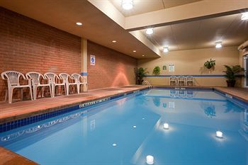 Holiday Inn Express Hotel & Suites Gananoque