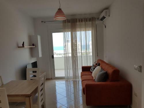 Flori Beach Apartment Radhime
