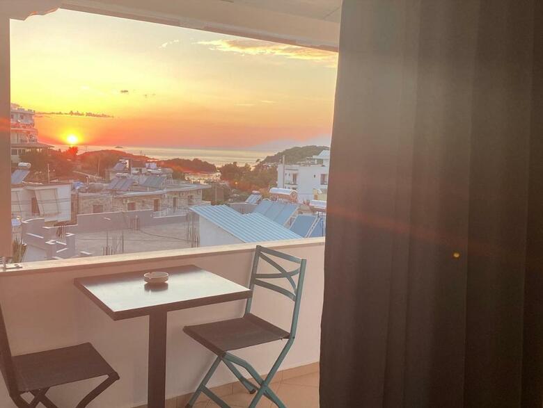 Hostal Villa White