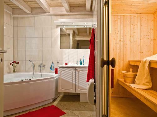 Hotel Holiday Home Schlosspark Bad Saarow.5