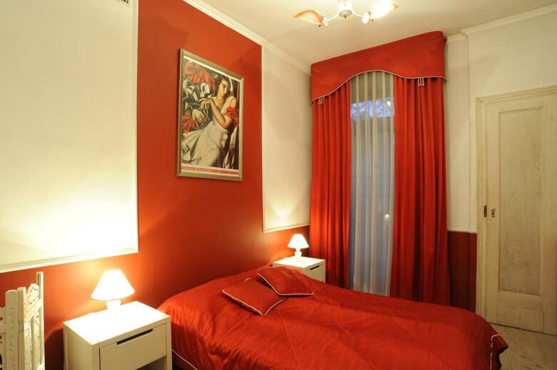 Hotel Hostel Deco