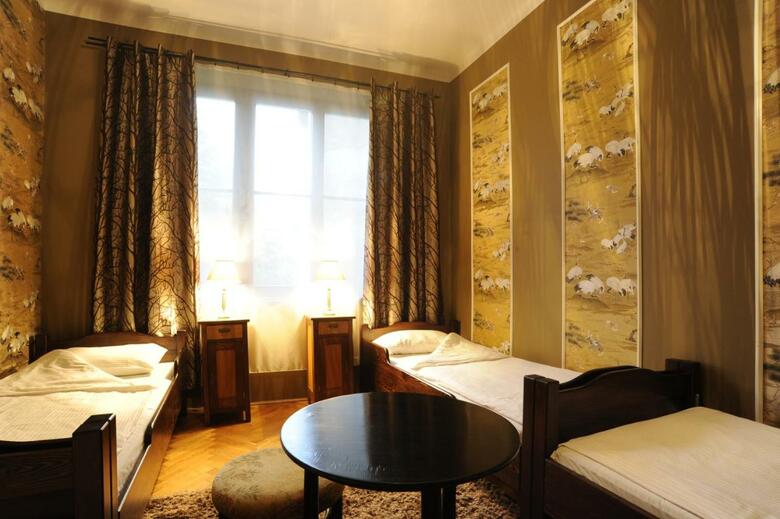 Hotel Hostel Deco