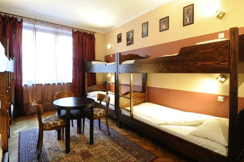 Hotel Hostel Deco
