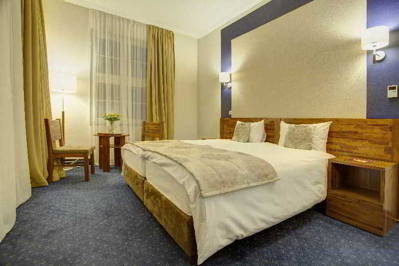 Hotel Dw Piast Hostel