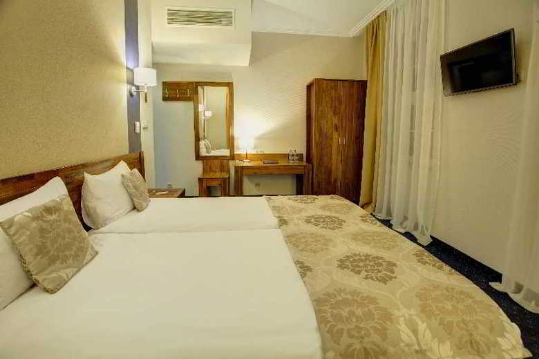 Hotel Dw Piast Hostel
