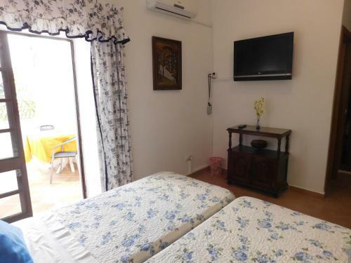 Residencia Dinas Guesthouse