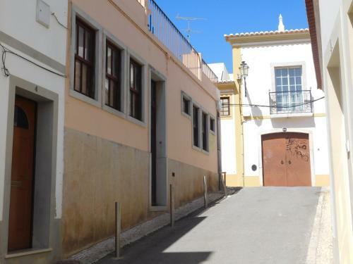 Residencia Dinas Guesthouse
