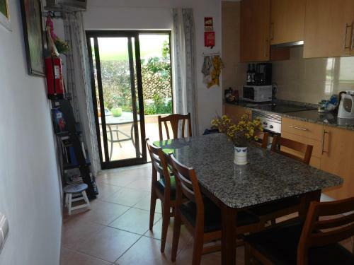 Residencia Dinas Guesthouse