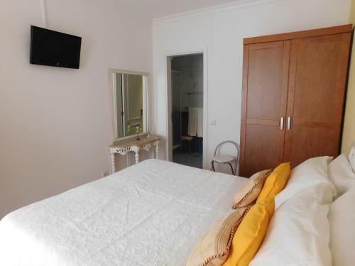 Residencia Dinas Guesthouse