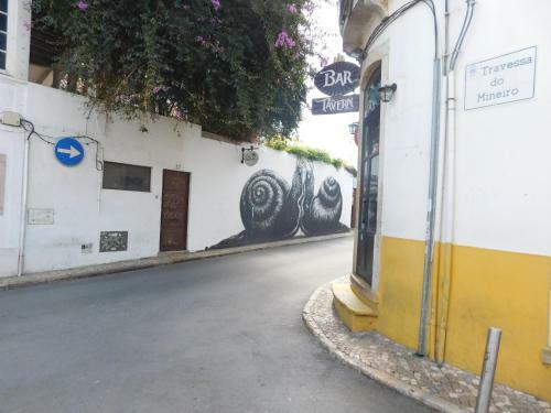 Residencia Dinas Guesthouse