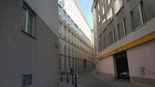 V.c Apartments