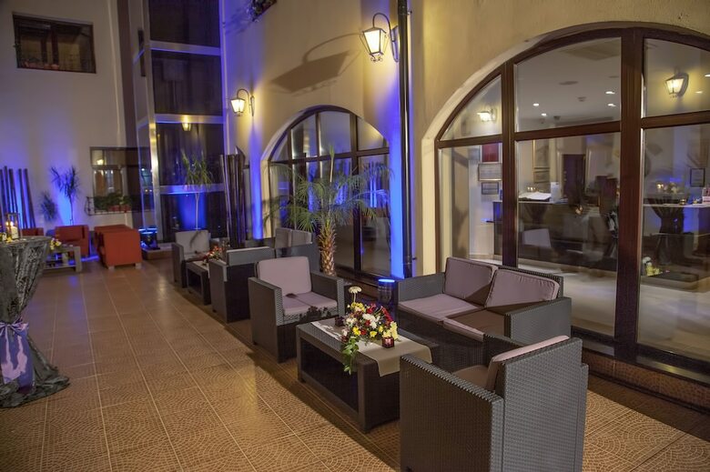 Trianon Hotel