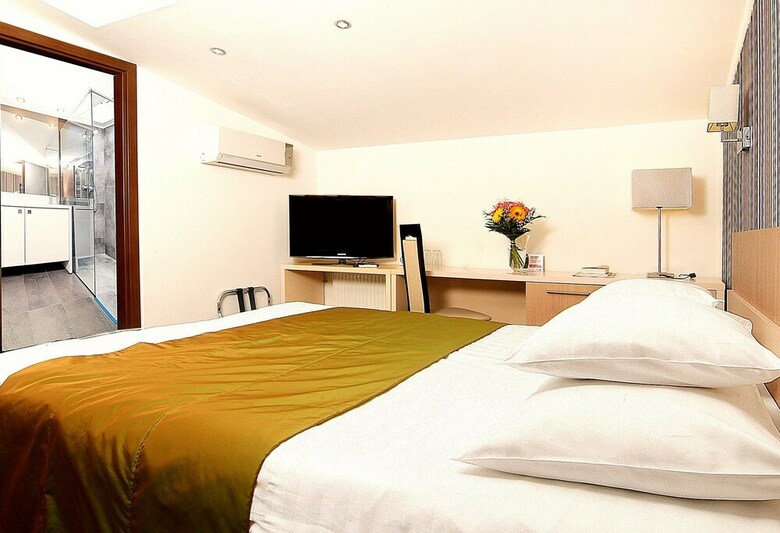 Trianon Hotel