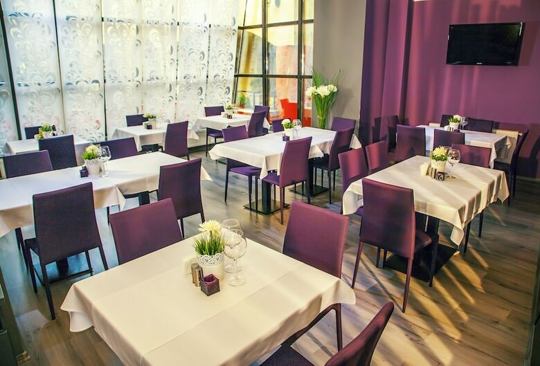 Trianon Hotel