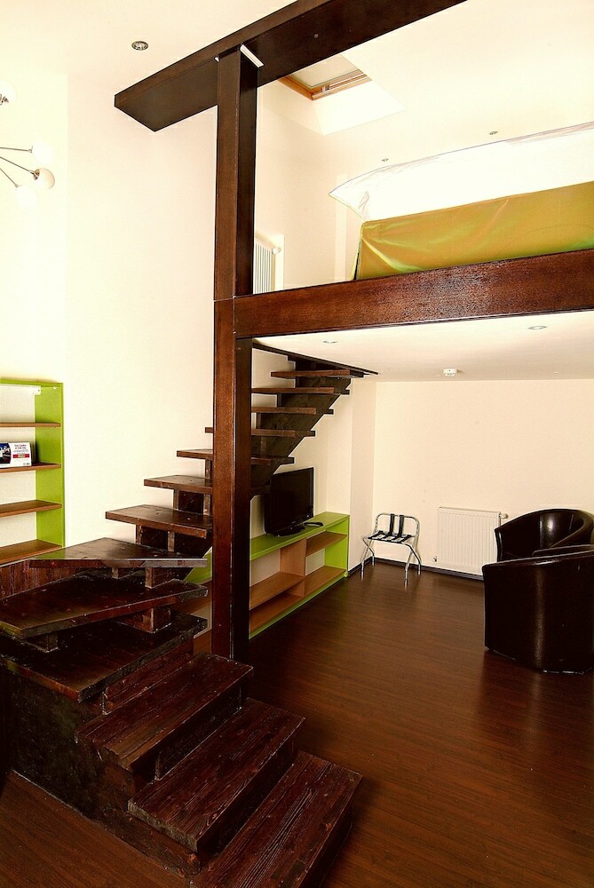 Trianon Hotel