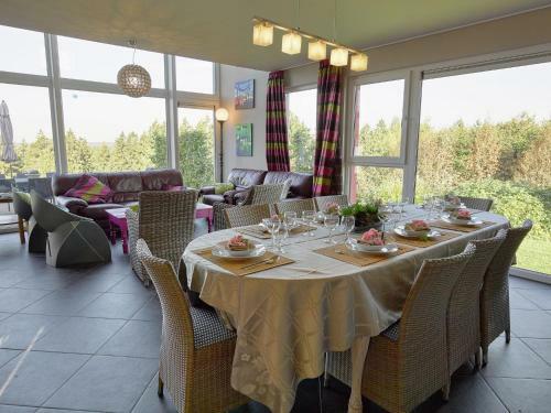 Wonderful Holiday Home In Ovifat With Sauna