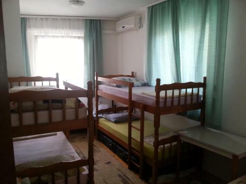 Hostal Guesthouse Villa Sara