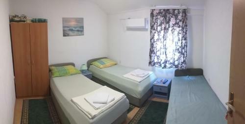 Hostal Guesthouse Villa Sara