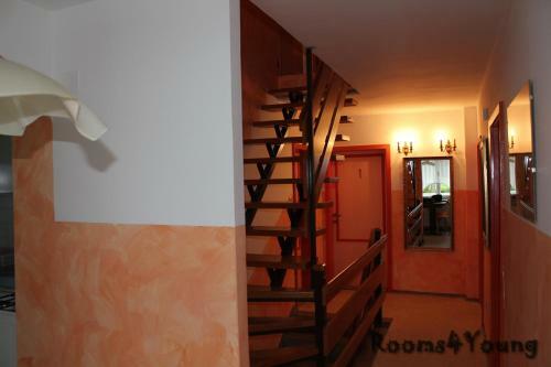 Residencia Rooms4young