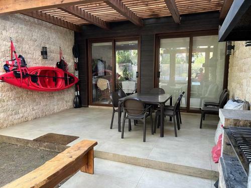Pucon House - Lake Access & Near Ski Center