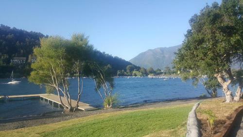 Pucon House - Lake Access & Near Ski Center