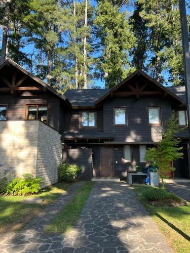 Pucon House - Lake Access & Near Ski Center