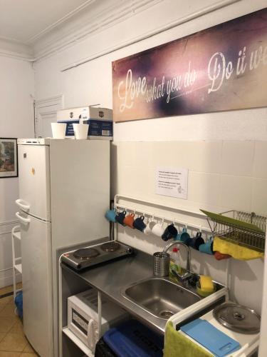 Albergue Backpackers House Bcn