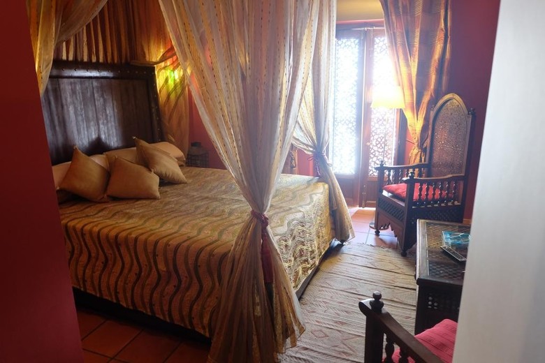 Hostal Hoster�a Lineros 38