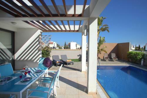 Villa Napa Pearl
