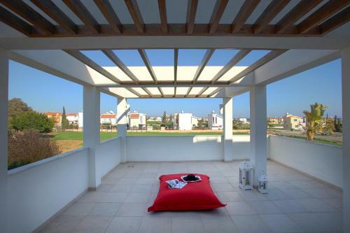 Villa Napa Pearl