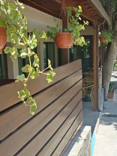 Minaides Hotel