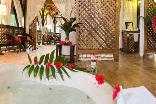 Almonds And Corals Lodge