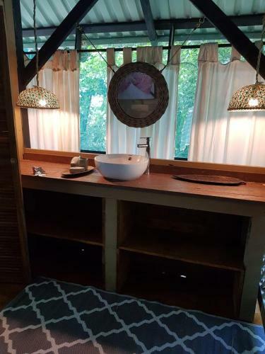 Almonds And Corals Lodge