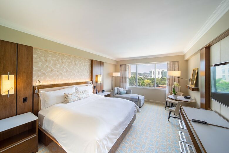 Real Intercontinental Costa Rica At Multiplaza Mall, An Ihg Hotel