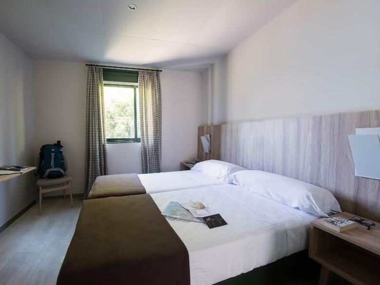 Albergue Benvido Monte Do Gozo