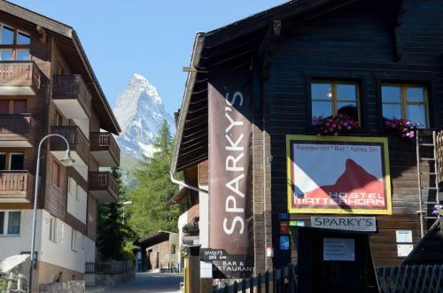 Apartamentos The Matterhorn Hostel Zermatt