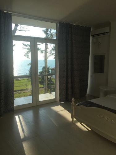 Gb Hotel