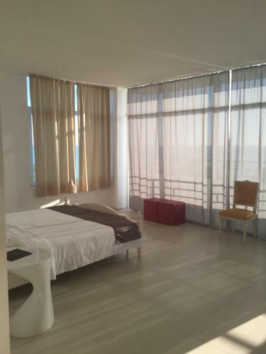 Gb Hotel
