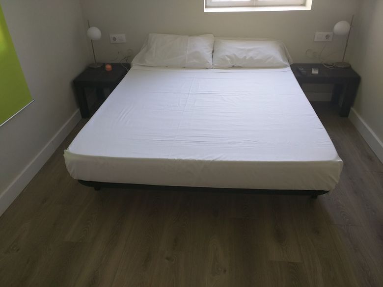 Nwt Paradise Urban Hostel